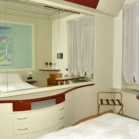 Giotto Hotel 3*