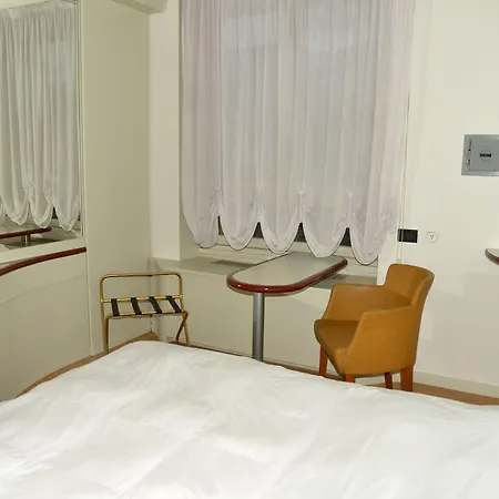 Отель Giotto 3*